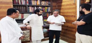 শমীক ভট্টাচার্যের বাড়িতে বুম্বাদা! টলিউড নাকি রাজনীতি? প্রসেনজিতের হঠাৎ সফরে তুঙ্গে জল্পনা