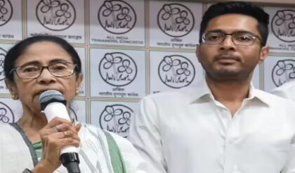 ‘খেলা শেষ’? মমতার বিশ্বস্ত থেকে তারকা সাংসদ—সাফ এনডিএ-তে যোগ দিচ্ছে তৃণমূলের ১৯ জন? ‘খেলা শেষ’? মমতার বিশ্বস্ত থেকে তারকা সাংসদ—সাফ এনডিএ-তে যোগ দিচ্ছে তৃণমূলের ১৯ জন?