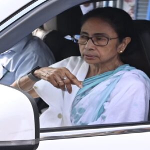 সোনিয়া-মমতা গোপন বৈঠক! সদলবলে কি কংগ্রেসে যোগ দিচ্ছেন তৃণমূল নেত্রী? সোনিয়া-মমতা গোপন বৈঠক! সদলবলে কি কংগ্রেসে যোগ দিচ্ছেন তৃণমূল নেত্রী?