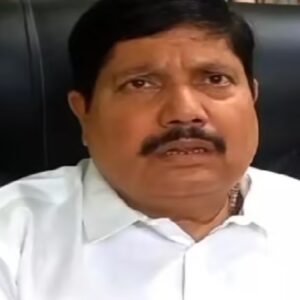 রাস্তায় সরকারি বাসের আকাল? দায়িত্ব নিয়েই বড় ঘোষণা নয়া পরিবহণ মন্ত্রী অর্জুন সিংয়ের! রাস্তায় সরকারি বাসের আকাল? দায়িত্ব নিয়েই বড় ঘোষণা নয়া পরিবহণ মন্ত্রী অর্জুন সিংয়ের!