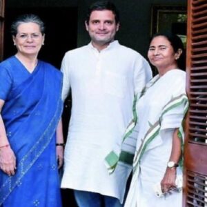 এপ্রিলে দুর্নীতিবাজ, জুনে মিত্র! মমতাকে নিয়ে কংগ্রেসের এই ‘ভোলবদল’ কি নিছকই কৌশল? এপ্রিলে দুর্নীতিবাজ, জুনে মিত্র! মমতাকে নিয়ে কংগ্রেসের এই ‘ভোলবদল’ কি নিছকই কৌশল?