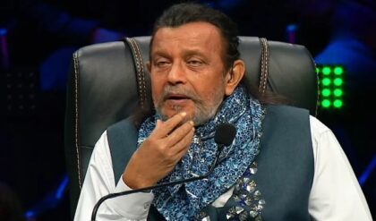 হাতে খাবার নেই, রাতে পুলিশের তাড়া! ‘মহাগুরু’ মিঠুনের সংগ্রামের কথা শুনে শিউরে উঠবেন আপনি হাতে খাবার নেই, রাতে পুলিশের তাড়া! ‘মহাগুরু’ মিঠুনের সংগ্রামের কথা শুনে শিউরে উঠবেন আপনি