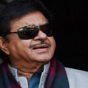 মোদীকে শুভেচ্ছা জানানোয় ‘বিদ্রোহী’ তকমা? সব গুঞ্জন উড়িয়ে মমতা বন্দ্যোপাধ্যায়ের পাশে আসানসোলের সাংসদ মোদীকে শুভেচ্ছা জানানোয় ‘বিদ্রোহী’ তকমা? সব গুঞ্জন উড়িয়ে মমতা বন্দ্যোপাধ্যায়ের পাশে আসানসোলের সাংসদ