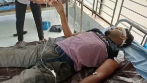 টাকা না দিলে প্রাণনাশের হুমকি, বাংলাদেশে পুরোহিতের ওপর বর্বর হামলা