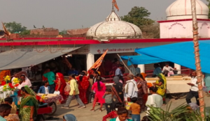 শ্রাবণ মাসে লখিমপুরের রহস্যে ঘেরা প্রাচীন শিব মন্দির! কোথায় ঝাড়ু নিবেদন করলেই পূরণ হয় মনের ইচ্ছে?