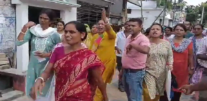 কোচবিহারে চাঞ্চল্য! কাটমানি-তোলাবাজির অভিযোগে তৃণমূল নেত্রীকে উদ্ধার বক্স খাট থেকে