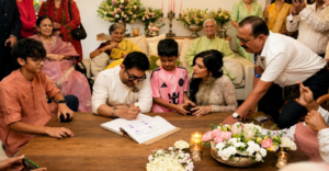বৃষ্টিভেজা মুম্বইয়ে গাটছড়া বাঁধলেন আমির খান! তৃতীয় বিয়ের উপহারে চমকে দিলেন ‘মিস্টার পারফেকশনিস্ট’