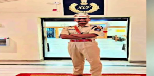 কনস্টেবলের চাকরি ছেড়ে আইপিএস, সাফল্যের শিখরে পৌঁছেই মারাত্মক পতন! মহিলা ট্রেনি অফিসারকে জোর করে ঘরে টেনে নিয়ে গিয়ে হুমকি, কে এই উদয়?