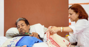 ‘বিনা অনুমতিতে কোনও ওষুধ নয়’, পুলিশের পদক্ষেপের পর হাসপাতালের বাইরে সোনমের স্ত্রীর কড়া বার্তা!