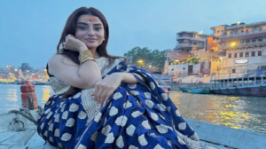 বেনারসি শাড়িতে কাশী বিশ্বনাথের অলিগলিতে অক্ষরা সিং, পোস্ট করলেন আবেগঘন বার্তা!