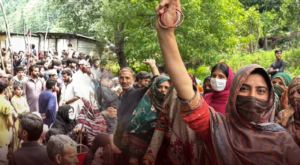 পাক অধিকৃত কাশ্মীরে ভোট শুরু হতেই চরম উত্তেজনা! রক্তাক্ত উপত্যকায় হিংসার ছায়া, বিরোধিতায় বয়কটের ডাক