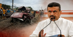গোবিন্দপুরে মর্মান্তিক ট্রেন-পুলকার দুর্ঘটনা! স্বজনহারাদের পাশে দাঁড়িয়ে অভিযুক্ত গেটম্যানের কড়া শাস্তির হুঁশিয়ারি মুখ্যমন্ত্রীর!
