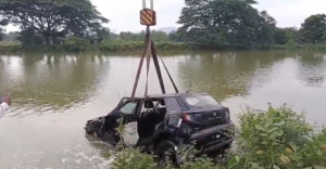 বিয়ে বাড়ি থেকে ফেরার পথেই মর্মান্তিক পরিণতি! বরযাত্রীর গাড়ি সোজা পুকুরে ডুবতেই ৫ তরুণের সলিলসমাধি, হাহাকার ওড়িশায়
