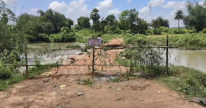 বর্ষা নামলেই ভাসছে সেতু, চরম ভোগান্তিতে হাজার হাজার মানুষ! কুনুর নদীর স্থায়ী সেতু নিয়ে বিধানসভায় কী বললেন বিধায়ক?