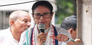 টুকরো টুকরো তৃণমূলেই কি তবে নতুন সমীকরণ? একুশের মেগা মঞ্চ থেকে কাদের কড়া বার্তা দিলেন মমতা ও অভিষেক?