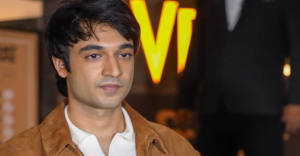 ন্যাশনাল ক্রাশ এখন বীর হিরানি! ‘প্রীতম’ হয়েই কী এমন জাদু করলেন রাজকুমার হিরানির ছেলে?