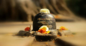 হামিরপুরের মন্দিরে তাণ্ডব! শিবলিঙ্গ ভেঙে মূত্রত্যাগ, জনতার হাতে ধরা পড়ল হাতিম