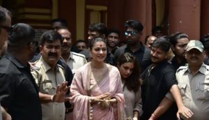 হঠাৎ কলকাতায় কাজল! দক্ষিণেশ্বরে পুজো দিয়ে কোন রহস্যের ইঙ্গিত দিলেন বলিউডের ‘সিমরন’?