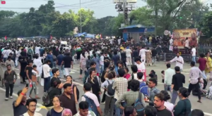 NEET-UG বিতর্কে মন্ত্রীর পদত্যাগের পরই চরম বিতর্ক! আনন্দে আত্মহারা নেতারা কি তবে মাঝপথে ফেলেই গেলেন আন্দোলনকারীদের?