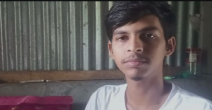 অভাবকে বুড়ো আঙুল! ধূপগুড়ির প্রত্যন্ত গ্রামের দিনমজুরের ছেলে টোটন নিটে বাজাল সফলতার জয়ডঙ্কা!
