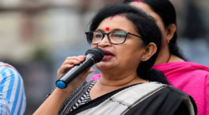 একুশের মঞ্চে খোদ চন্দ্রিমার চরম অস্বস্তি! বিদ্রোহী শিবিরের জনসভার ছবি দেখে কী এমন বললেন মন্ত্রী?