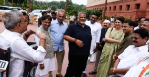 সংসদ চত্বরে প্রিয়াঙ্কা-কল্যাণের হাসির খোরাক মমতা! কোন গোপন রাজনৈতিক সমীকরণে সরগরম রাজধানী?