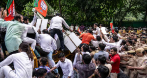 “শিক্ষামন্ত্রীর পদত্যাগ চাই!” পাঞ্জাব কাণ্ড নিয়ে দিল্লির রাজপথে নামল বিজেপি, ধুন্ধুমার পরিস্থিতি