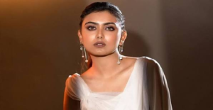সৃজিতের পরিচালনায় বড় পর্দায় আসছে ‘কুইন ভিক্টোরিয়া আর গোয়েন্দা কানাইচরণ’, মহরতে ফাঁস ইধিকার গোপন প্রস্তুতি!