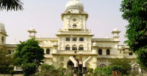 লখনউয়ের মেডিকেল ক্যাম্পাসে মাছ-মাংস নিষিদ্ধ! রাজ্যপালের নির্দেশে তোলপাড় কেজিএমইউ