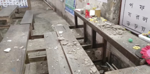পাঁশকুড়ায় ভয়াবহ আতঙ্ক! ক্লাস চলাকালীন হুড়মুড়িয়ে ভেঙে পড়ল শিশু শিক্ষাকেন্দ্রের দেওয়াল