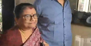 ইডি দফতরে হাজিরা মদন মিত্রের স্ত্রীর! পুরনিয়োগ দুর্নীতির জালে জড়িয়ে গেল কামারহাটির বিধায়কের পুরো পরিবার?