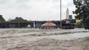 নাসিকে ভয়ঙ্কর বন্যা! জলের তলায় মন্দির-রাস্তাঘাট, গ্ৰেফতার এড়াতে প্রশাসনের বড় পদক্ষেপ!