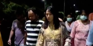 হঠাৎ জেএনএম হাসপাতালে স্বাস্থ্য প্রতিমন্ত্রী, রাতের অন্ধকারে পর্দাফাঁস অব্যবস্থার!