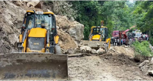 পাগলাঝোরার ভয়ঙ্কর রূপ, শিলিগুড়ি থেকে পাহাড়ি এলাকা—কোথায় পরিস্থিতি সবচেয়ে খারাপ?