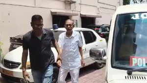 নৈহাটিতে বিজেপি কর্মীদের ওপর হামলার জের! গ্রেফতার তৃণমূলের প্রাক্তন পুরপ্রধান অশোক চট্টোপাধ্যায়