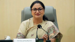 সরকারি স্কুলের নবম শ্রেণির ছাত্রীদের জন্য বিরাট উপহার! বিনামূল্যে সাইকেল বিতরণে কী ঘোষণা করলেন মন্ত্রী?