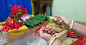 বিপত্তারিণী পুজোর দিন কেন চিনি দেওয়া নিষেধ? পুজোর তিথি ও বিশেষ করণীয় কী?