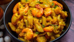 Recipe: গোপাল ভাঁড়ের পিসির লাউ চিংড়ি, শিখেনিন সেই হারিয়ে যাওয়া রেসিপি