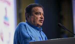 “E20-তে ক্ষতি?”-মাইলেজ কমার কথা মেনে নিয়ে যা বললেন কেন্দ্রীয় মন্ত্রী নিতিন গড়করি