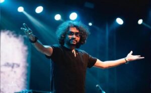 ‘ওঁরা আগুন নতুন পংক্তির!’ প্রশ্নফাঁস ও ছাত্র আন্দোলনের সমর্থনে সোচ্চার হলেন গায়ক রূপম ইসলাম