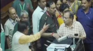 ‘আজ কোনো আলোচনা হবে না!’-স্পিকারের সাফ কথা শুনতেই ফুঁসে উঠলেন কুণাল ঘোষ