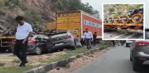 রামগড়ে ভয়াবহ দুর্ঘটনা! ব্রেক ফেল করা ট্রেলারের ধাক্কায় পিষ্ট ১২টি গাড়ি, আহত ২০