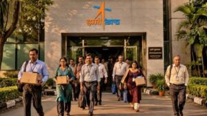 ISRO-তে গণ-পদত্যাগের হিড়িক! কেন বেসরকারি স্টার্টআপে ছুটছেন দেশের সেরা বিজ্ঞানীরা?