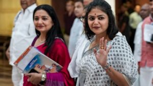 “রাজনীতিতে ৩৬০ ডিগ্রি ইউ-টার্ন!”-TMC ছেড়ে NDAএ-র বৈঠকে যোগ দিয়ে কী বললেন সায়নী?