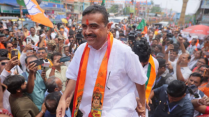 “নেই গাড়ি, নেই এক টাকারও ঋণ!”-বাংলার নতুন মুখ্যমন্ত্রীর সম্পত্তি কত জানেন?