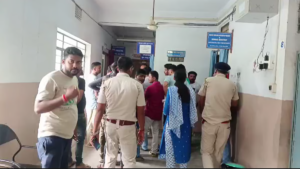 নার্সদের চেঞ্জিং রুমে স্পাই ক্যামেরা! ইটাাহার হাসপাতালে চিকিৎসককে ঘিরে তুঙ্গে বিতর্ক