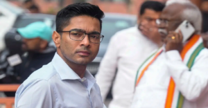আর উঁকি মারতে পারবেন না কেউ! বাড়ির নিরাপত্তা নিয়ে বড় পদক্ষেপ নিলেন অভিষেক বন্দ্যোপাধ্যায়