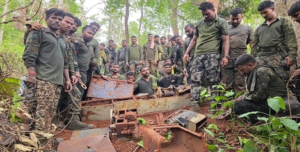 ‘জিরো টলারেন্স’ নীতির বড় জয়! মাওবাদীদের অস্ত্র তৈরির ইউনিট ধ্বংস করল সিআরপিএফ ও গড়চিরোলি পুলিশ