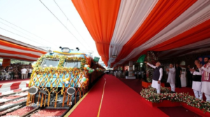 মাত্র ৫ টাকায় হাইড্রোজেন ট্রেন সফর! অবিশ্বাস্য ভাড়ায় দেশে নতুন ইতিহাস গড়লেন মোদী!