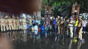 ফিরে পেলেন আপন ঠিকানা, সাজা শেষে ভারতে বিশেষ ট্রাভেল পারমিটে দেশে ফিরলেন ৫০ বাংলাদেশি
